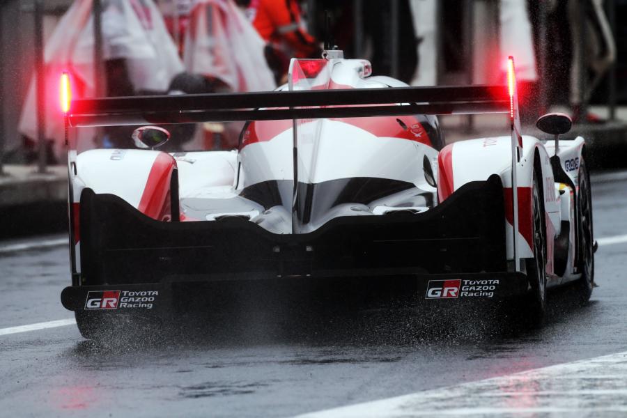  Toyota TS050 Hybrid 2017 года  (фото 24 из 33)